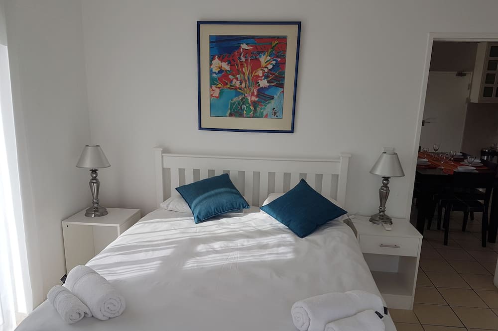 Photo of Bedroom in Lakeside