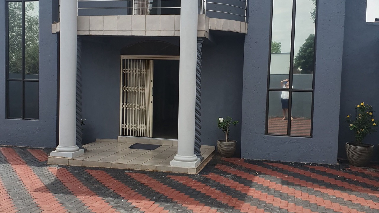 Photo of Outdoor in Akasia