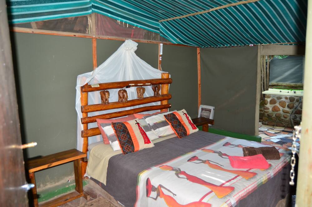 Photo of Bedroom in Thorny Bush Game Reserve