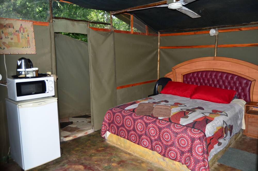 Photo of Bedroom in Thorny Bush Game Reserve