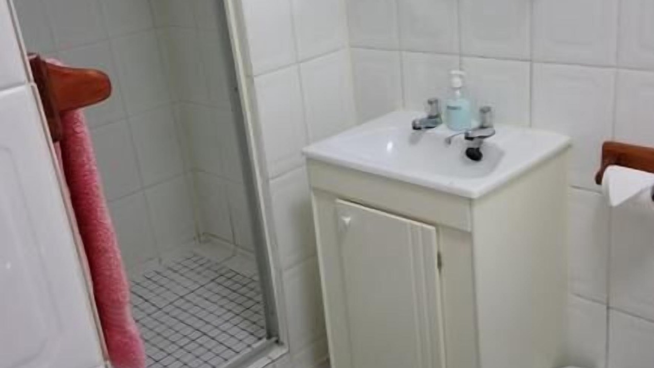Photo of Bathroom in Strand