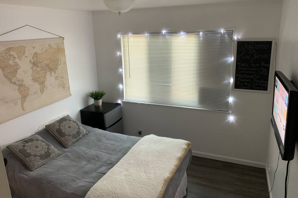 Photo of Bedroom in Miner