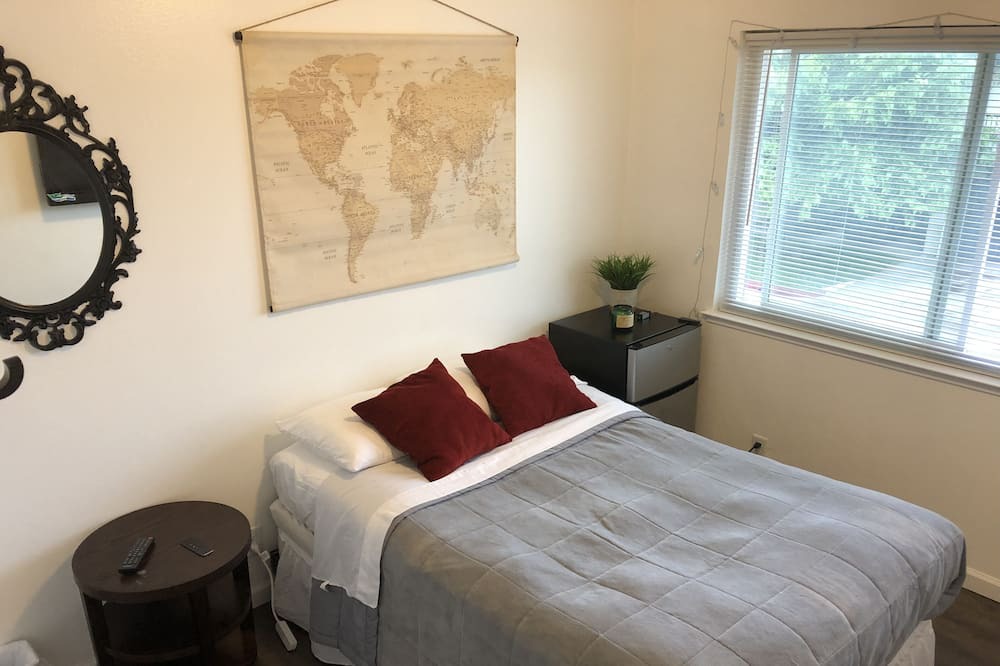 Photo of Bedroom in Miner
