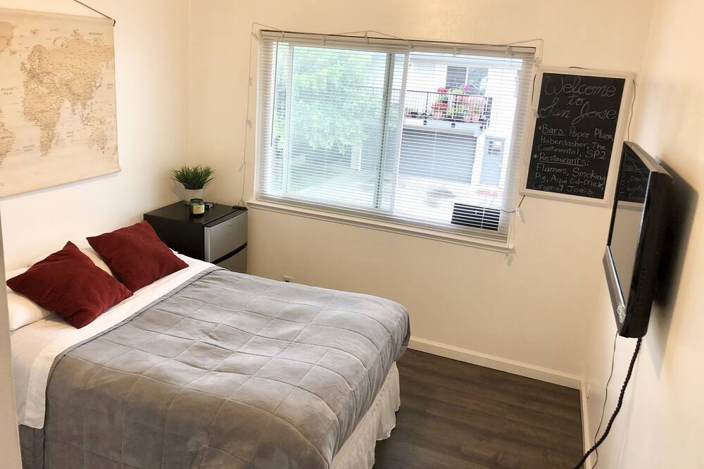 Photo of Bedroom in Miner