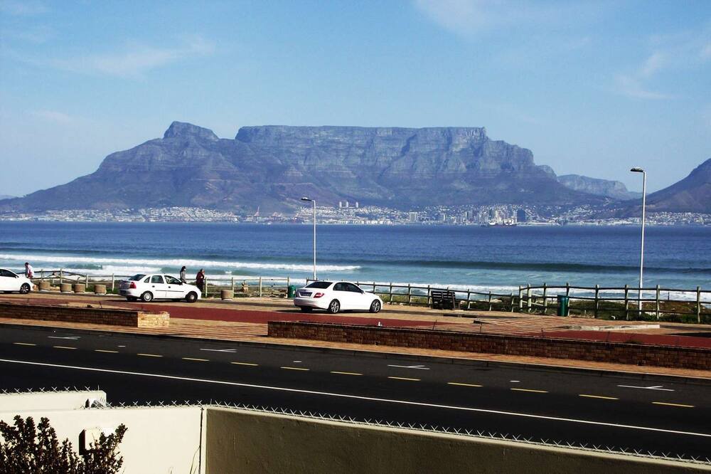 Photo of Others in Bloubergstrand