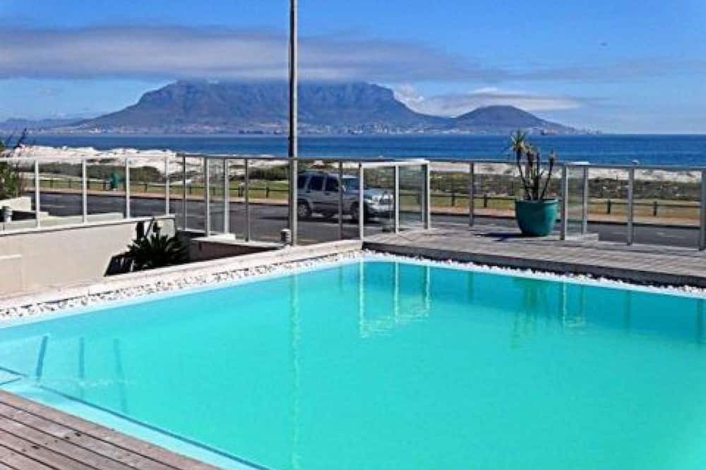 Photo of Outdoor in Bloubergstrand