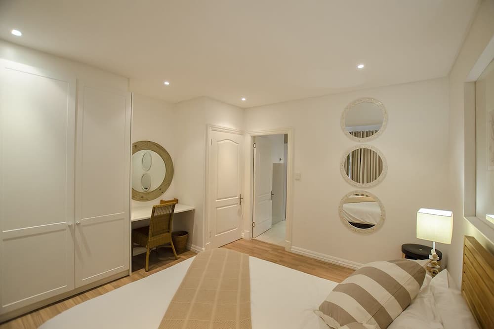 Photo of Bedroom in Mountainside