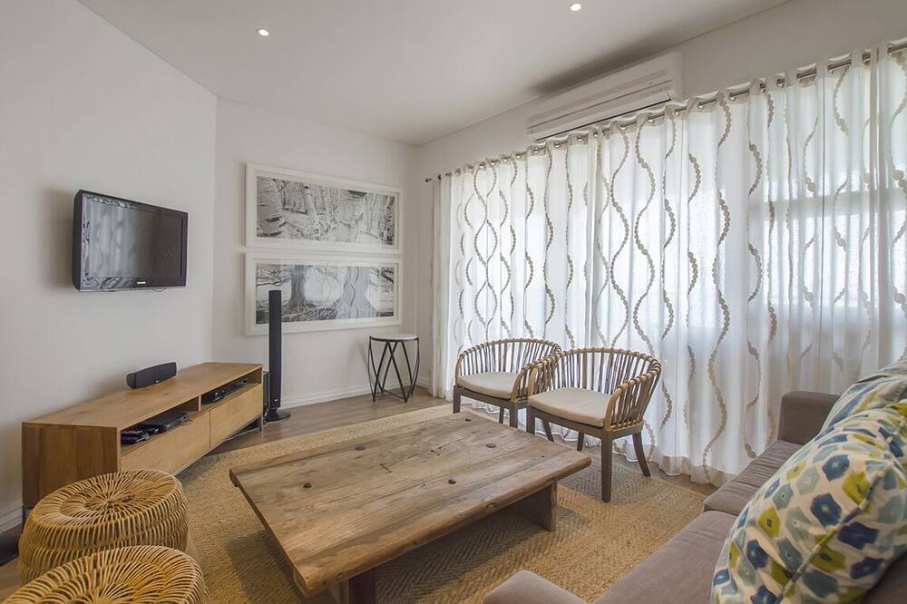Photo of Livingroom in Mountainside