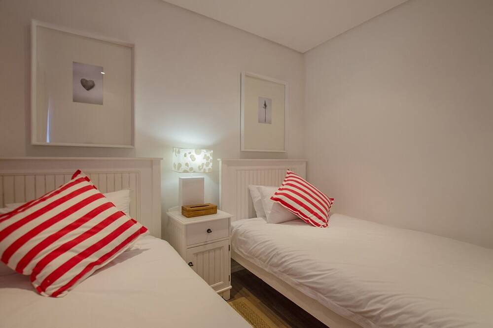 Photo of Bedroom in Mountainside