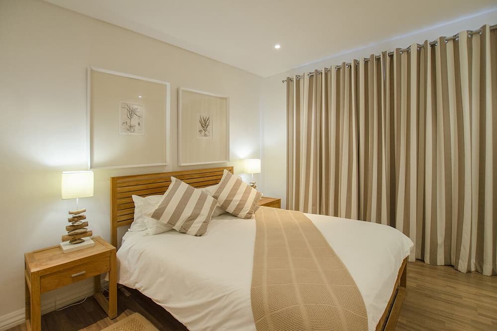 Photo of Bedroom in Mountainside