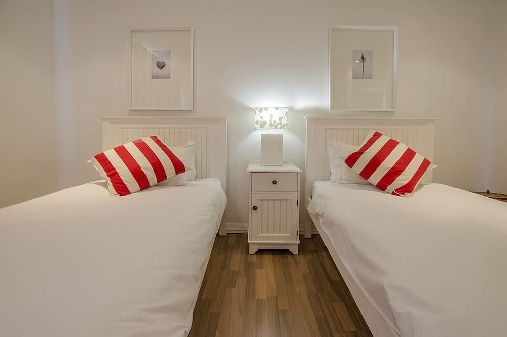Photo of Bedroom in Mountainside