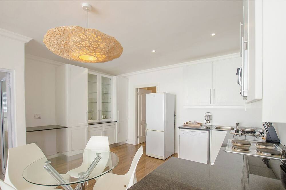 Photo of Kitchen in Mountainside