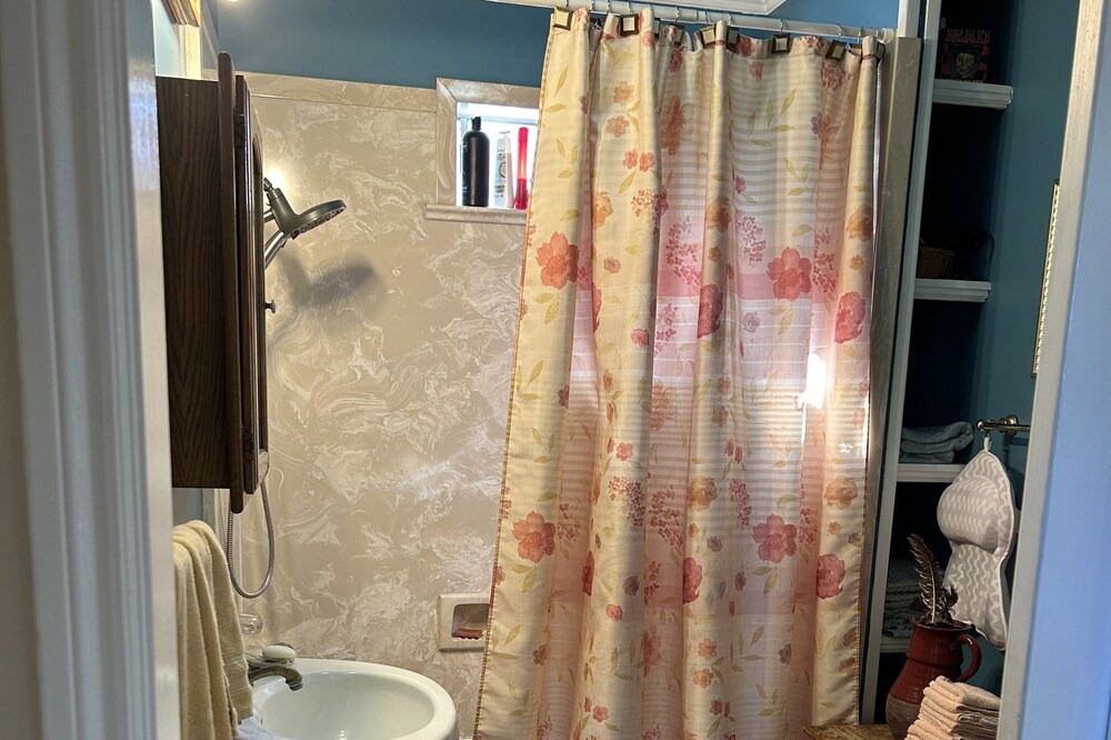 Photo of Bathroom in Central San Mateo