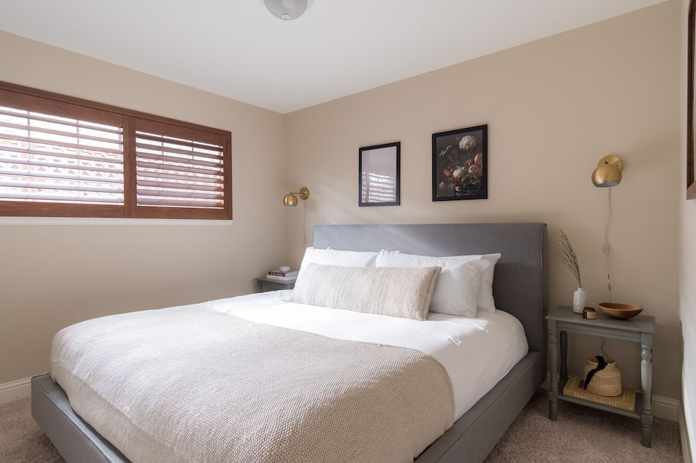 Photo of Bedroom in North Junior College Neighborhood Association