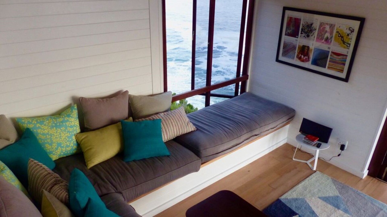Photo of Livingroom in Victoria Bay