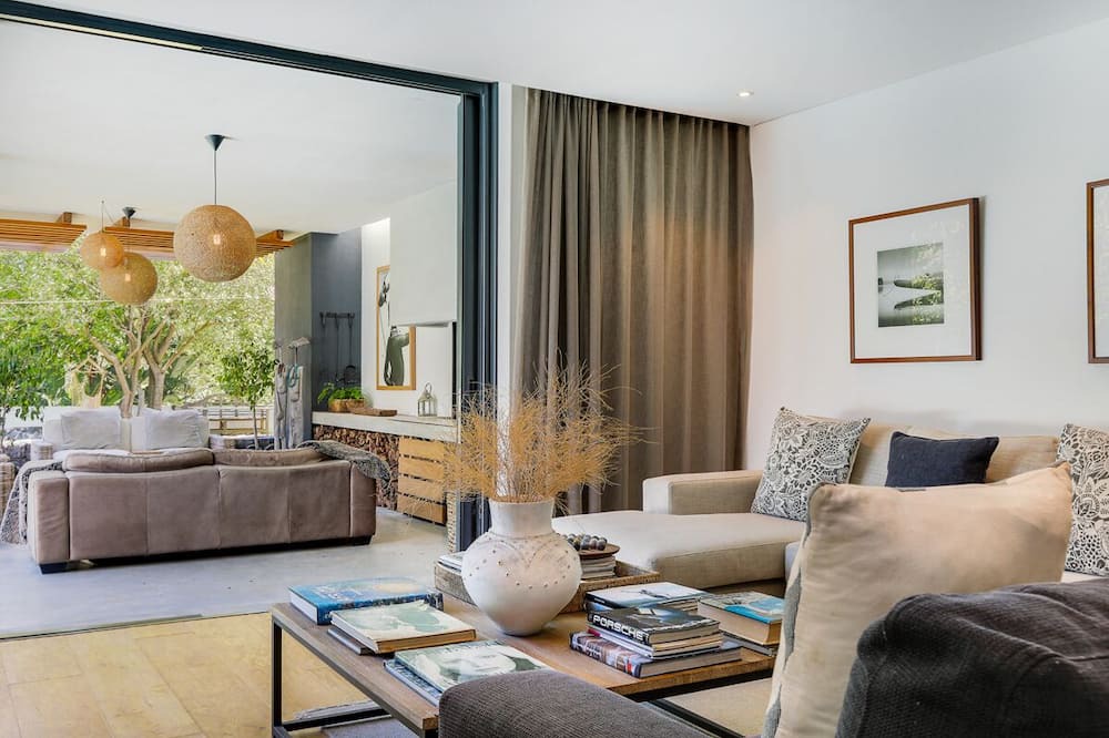 Photo of Livingroom in Alphen