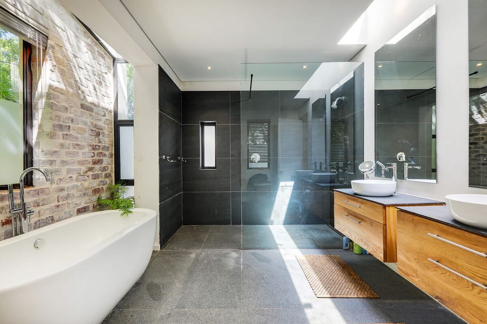 Photo of Bathroom in Alphen
