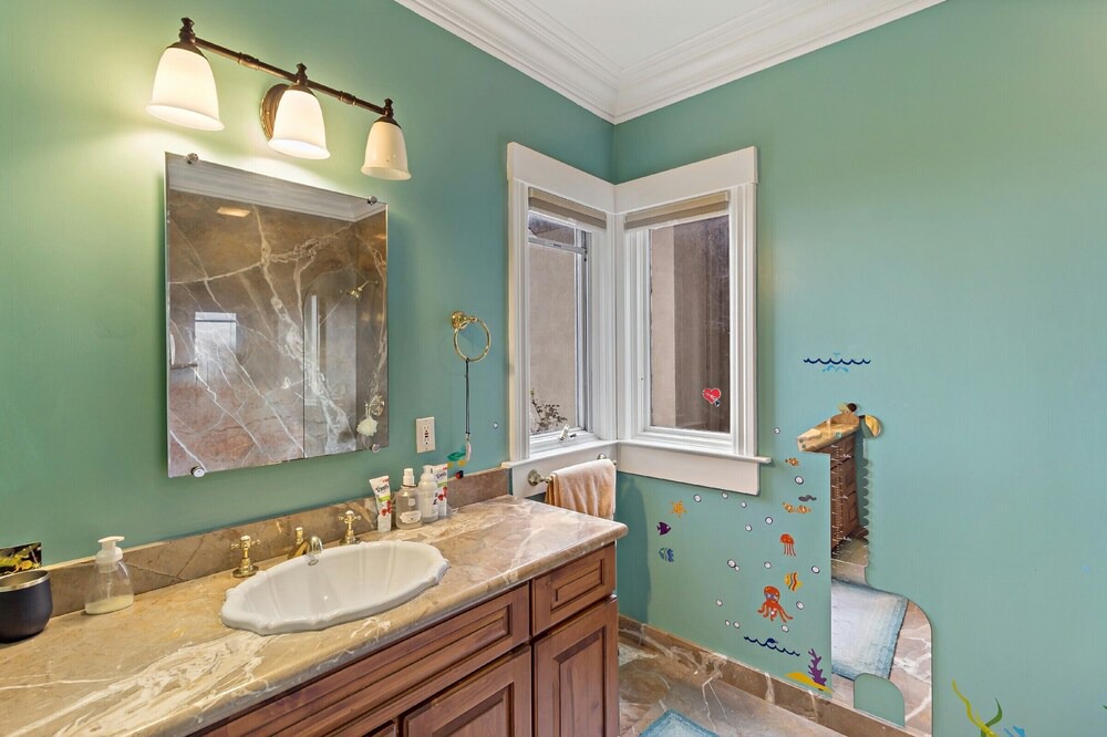 Photo of Bathroom in Oakland