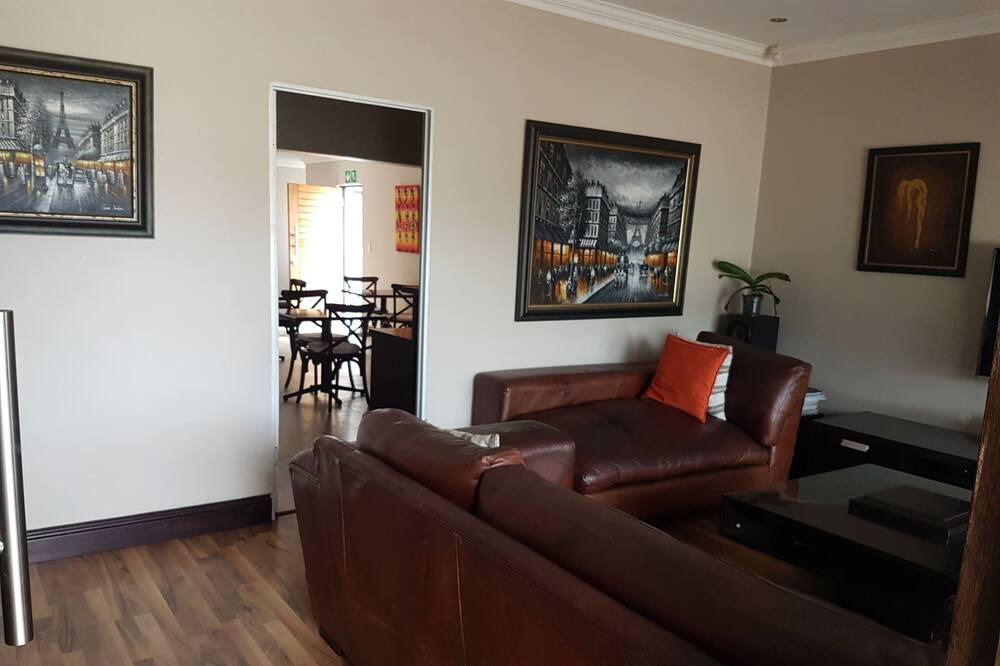 Photo of Livingroom in Umhlanga