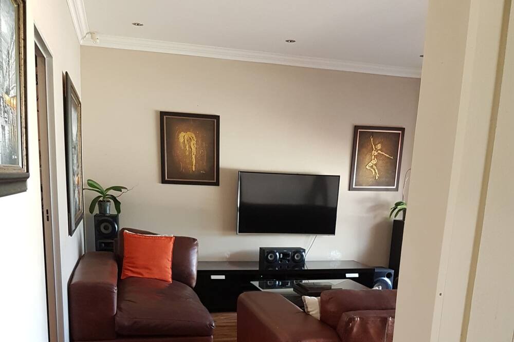 Photo of Livingroom in Umhlanga