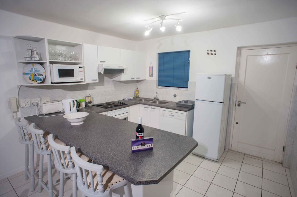 Photo of Kitchen in Gordons Bay Central