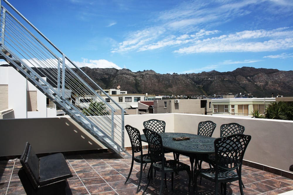 Photo of Patio Balcony in Gordons Bay Central