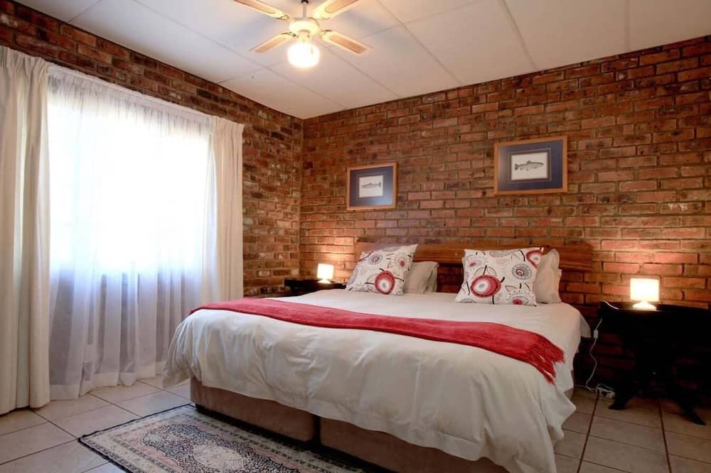 Photo of Bedroom in Emgwenya