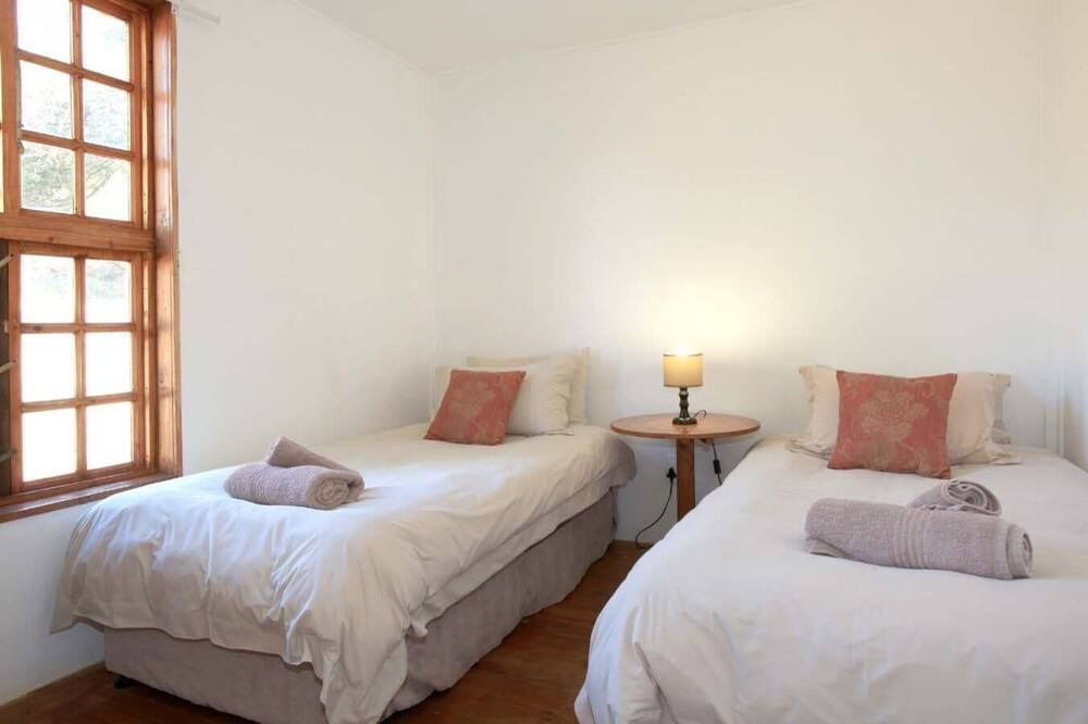Photo of Bedroom in Emgwenya
