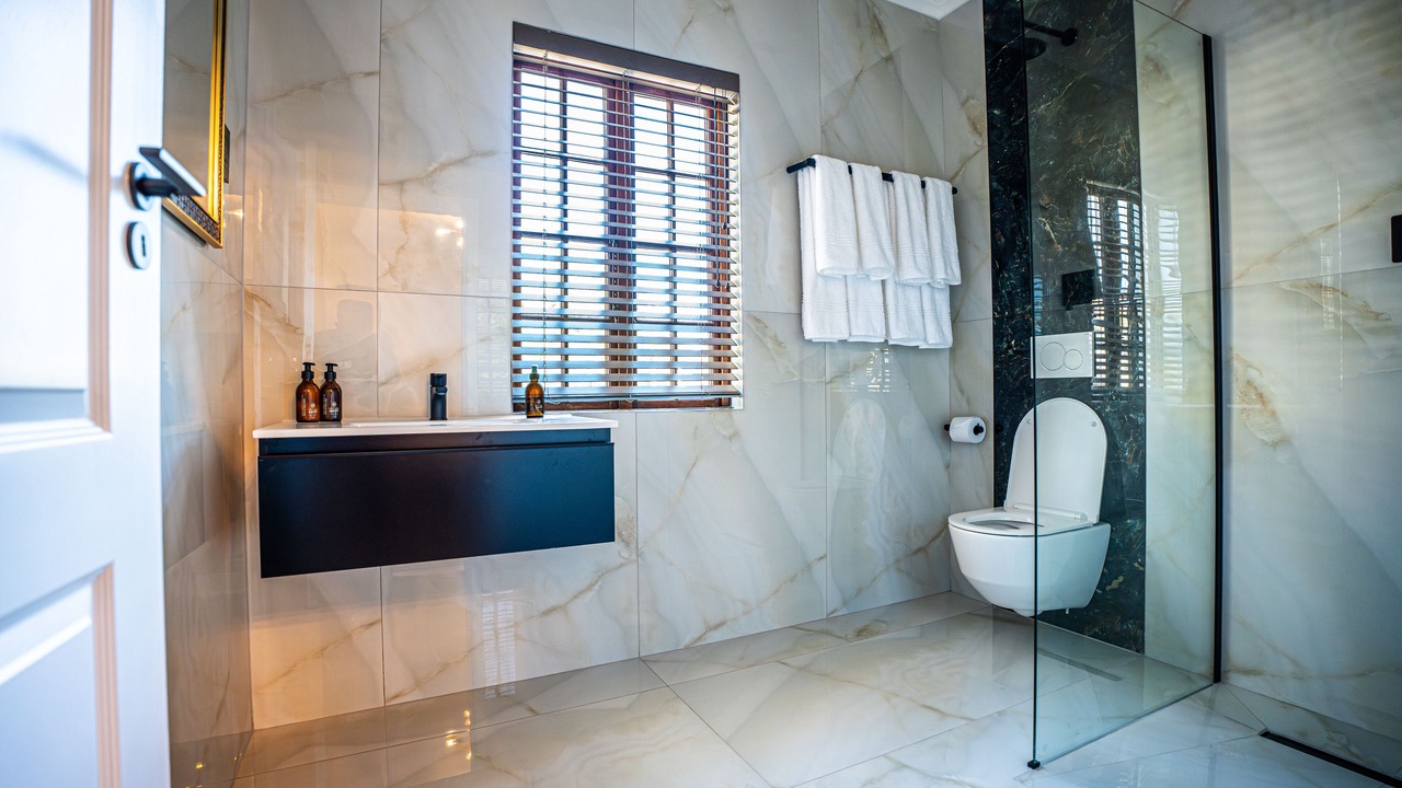 Photo of Bathroom in Kenilworth