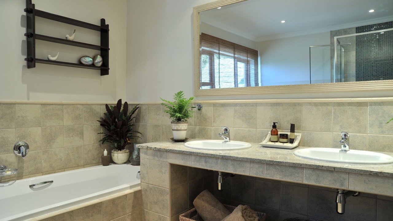 Photo of Bathroom in Greater Johannesburg Metropolitan Area