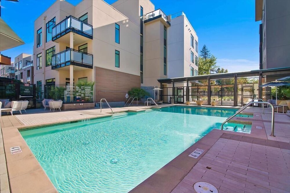 Photo of Outdoor in Shoreline West