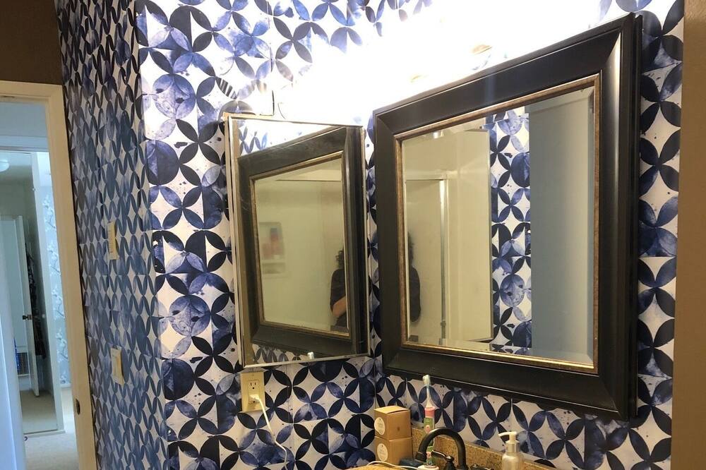 Photo of Bathroom in St. Helena