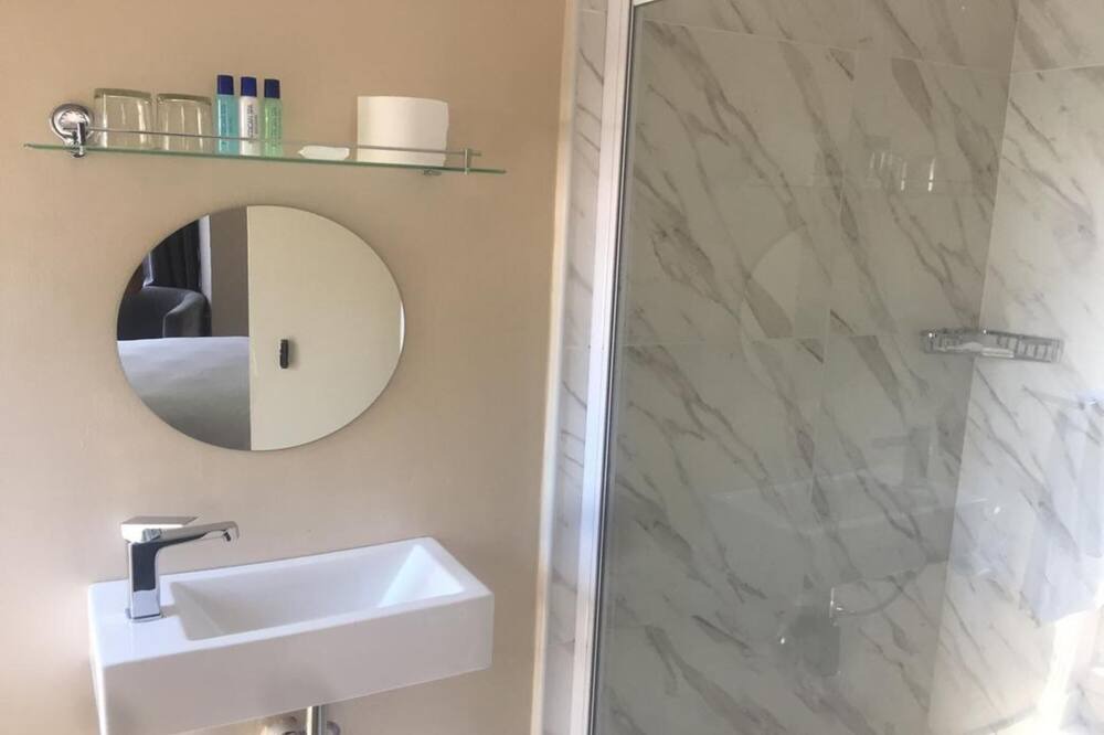 Photo of Bathroom in Windermere
