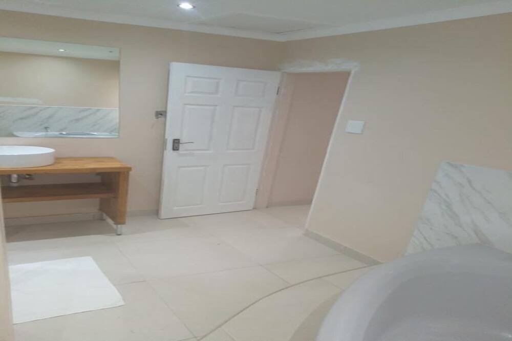 Photo of Bathroom in Windermere