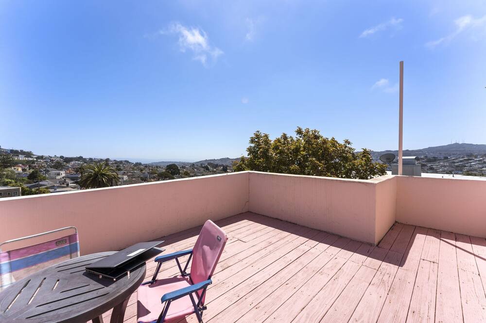 Photo of Patio Balcony in Mount Davidson Manor