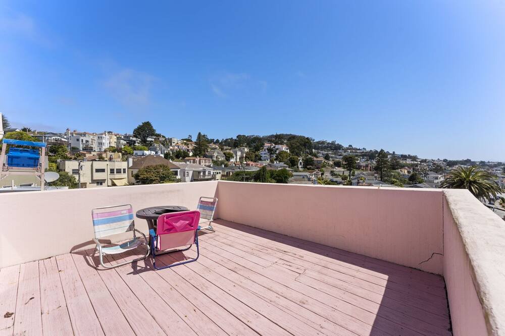 Photo of Patio Balcony in Mount Davidson Manor