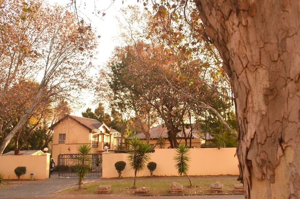 Photo of Outdoor in Sunnyside