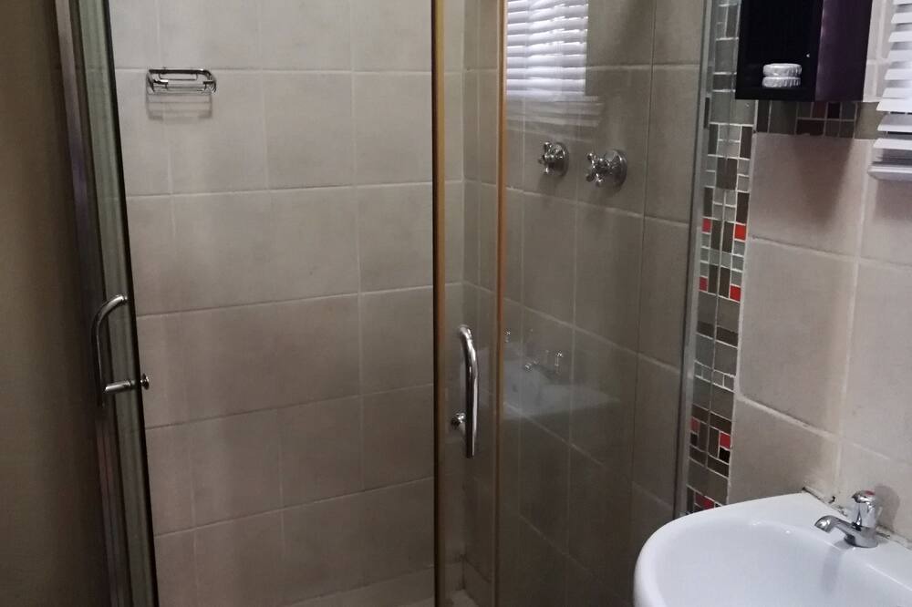 Photo of Bathroom in Mmabatho