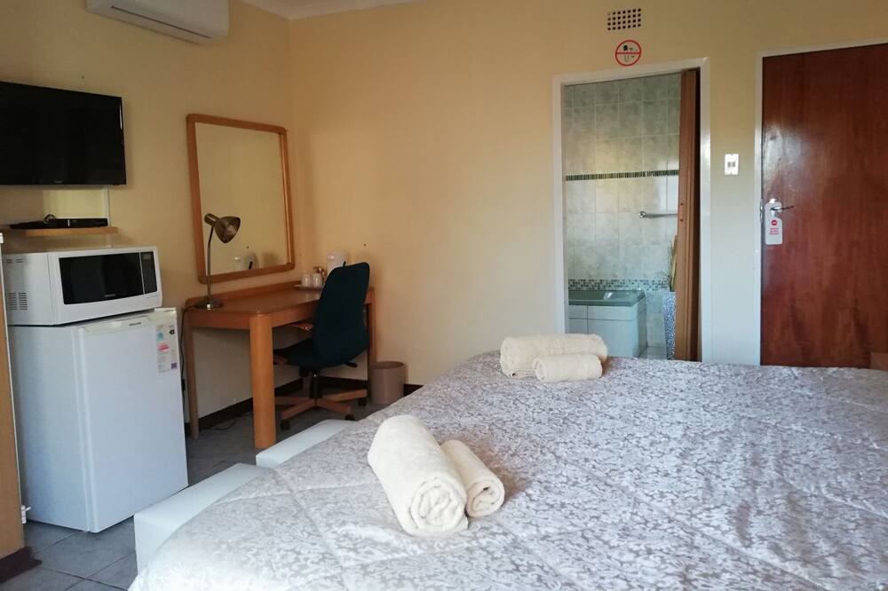 Photo of Bedroom in Mmabatho