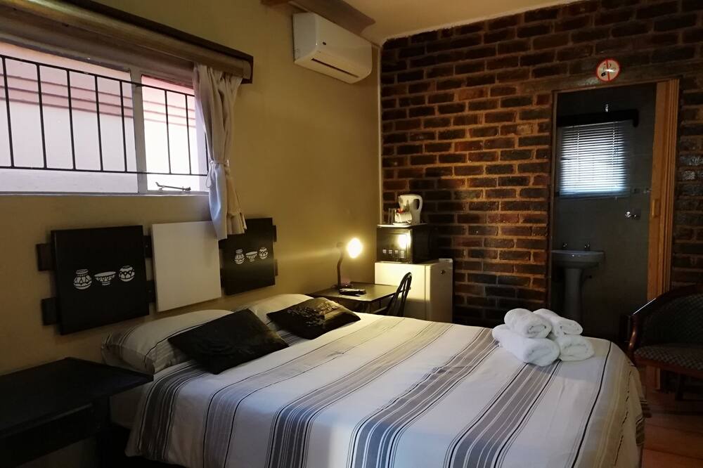 Photo of Bedroom in Mmabatho