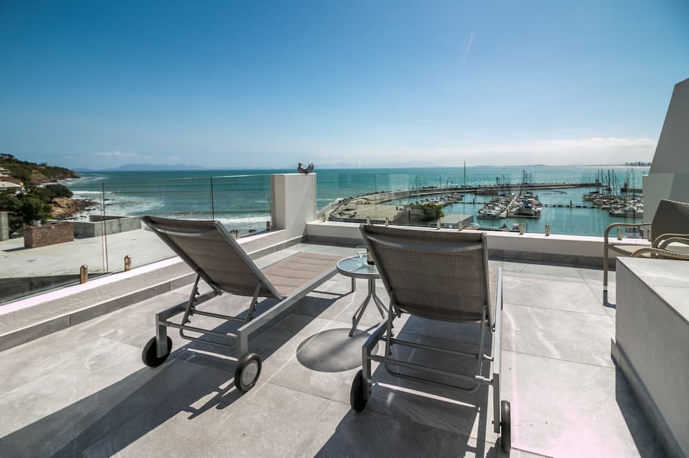 Photo of Patio Balcony in Gordons Bay Central