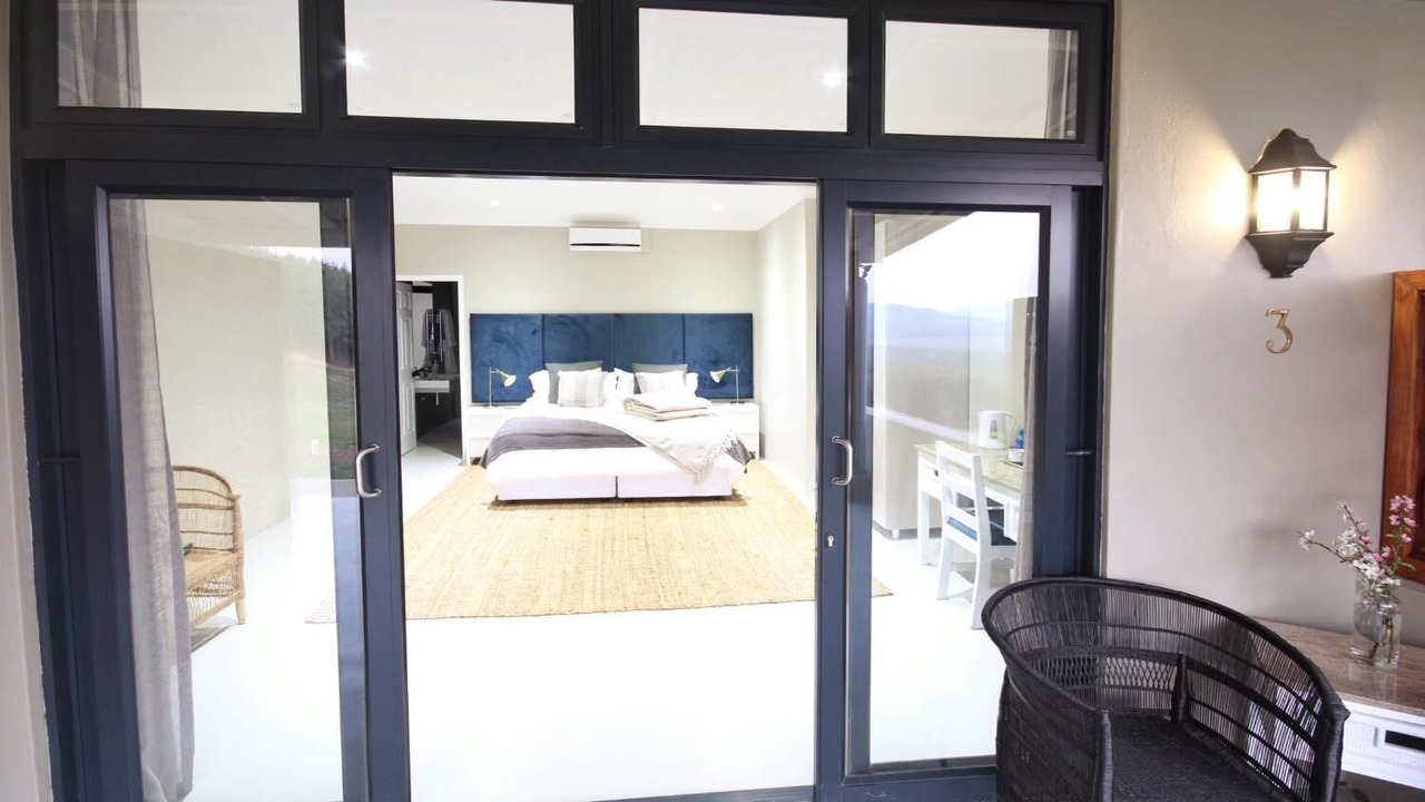 Photo of Bedroom in Curry's Post