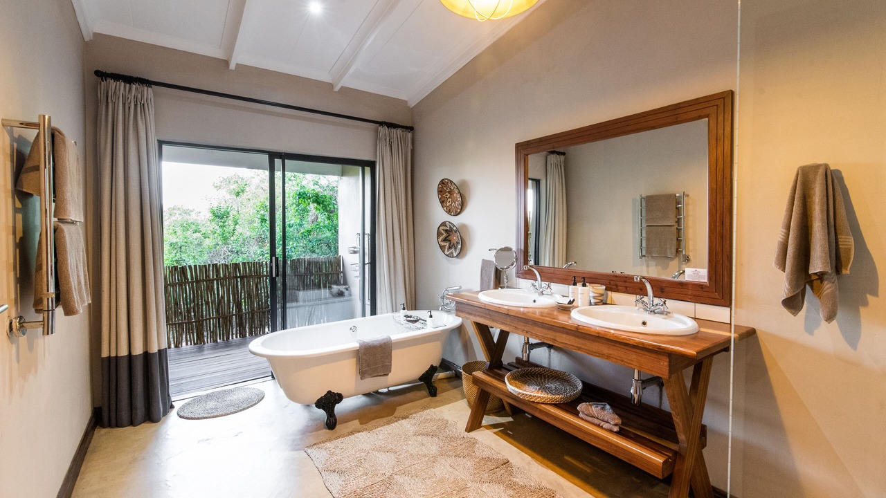 Photo of Bathroom in Isandlwana