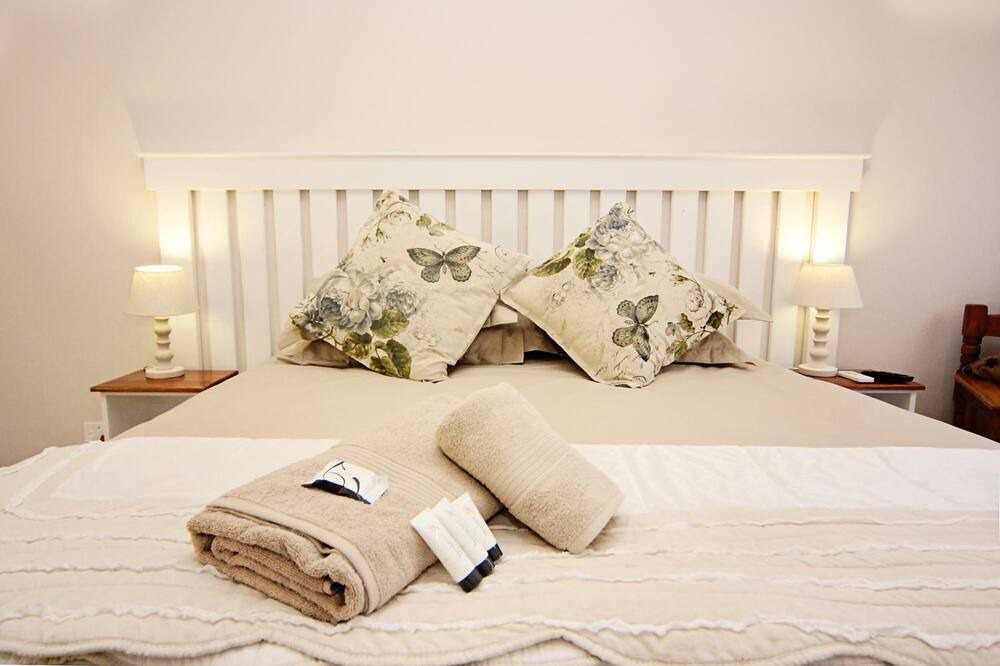 Photo of Bedroom in Komani