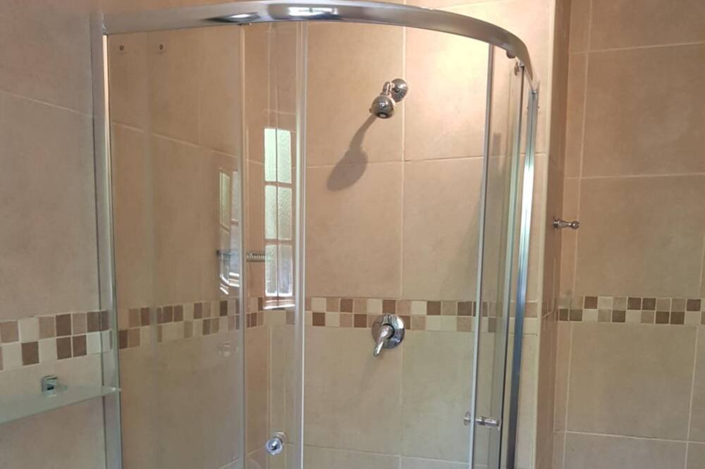 Photo of Bathroom in Komani