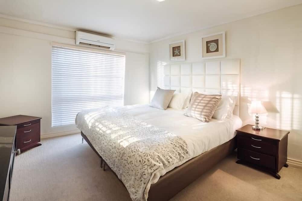 Photo of Bedroom in Gordons Bay Central