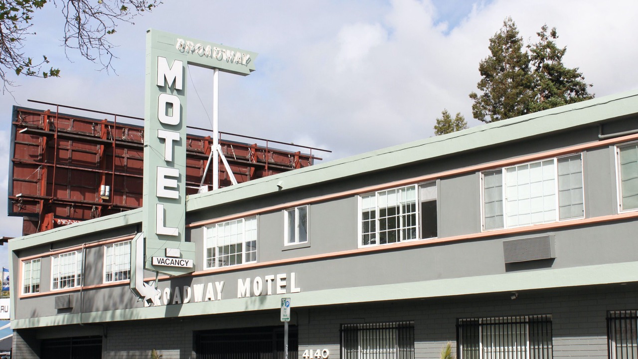 Photo of Outdoor in Piedmont Avenue