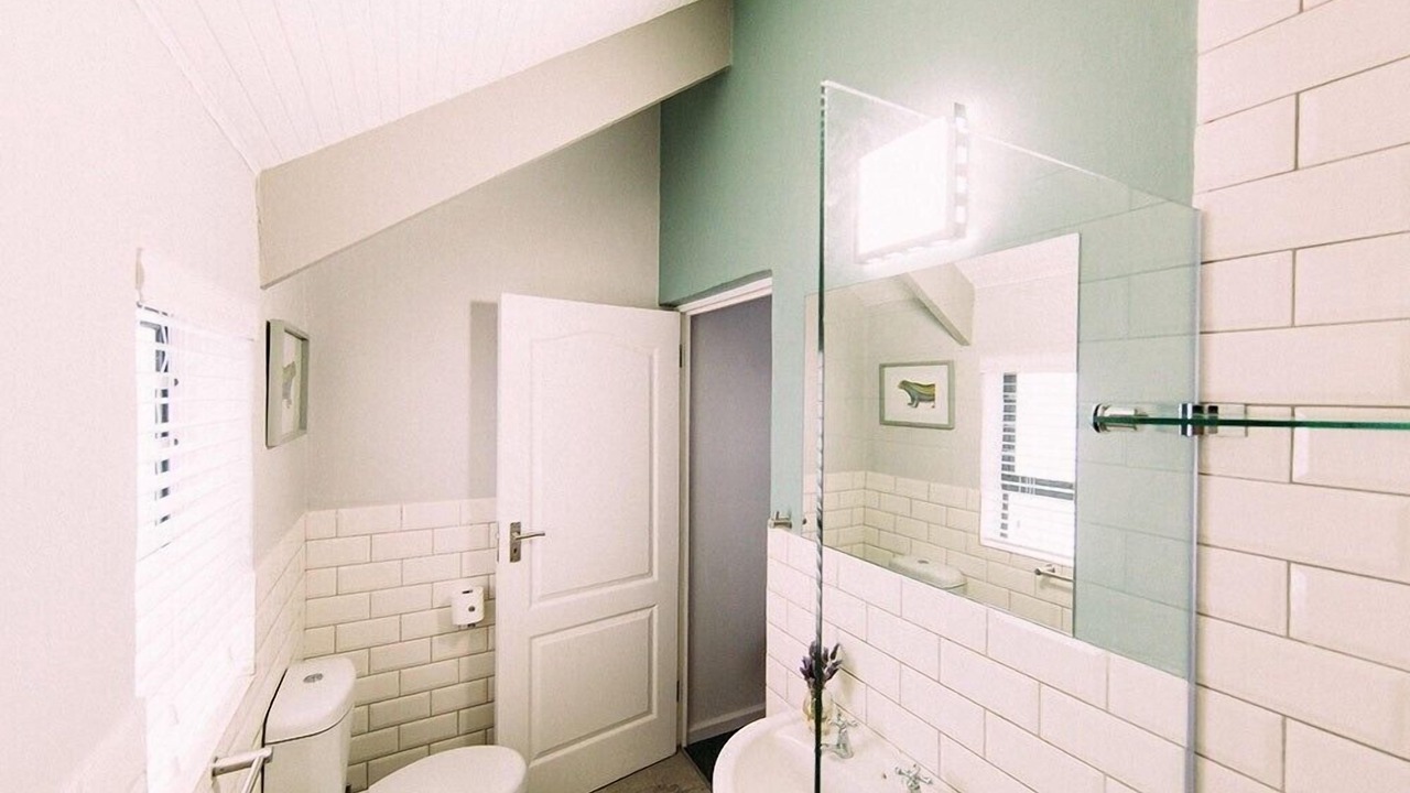 Photo of Bathroom in Paternoster