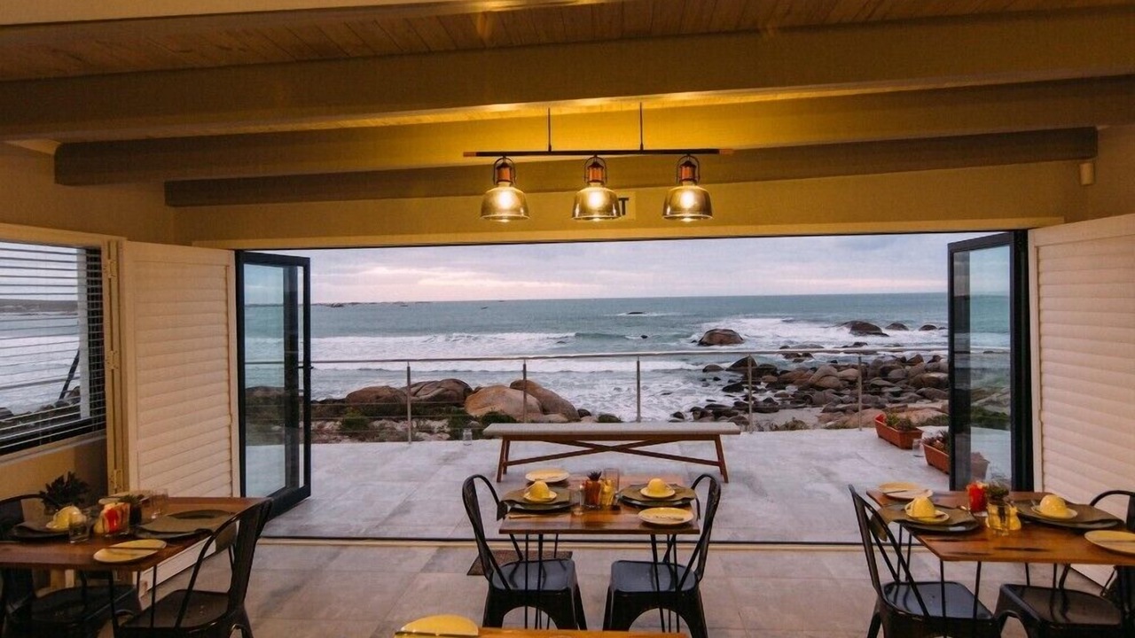 Photo of Others in Paternoster
