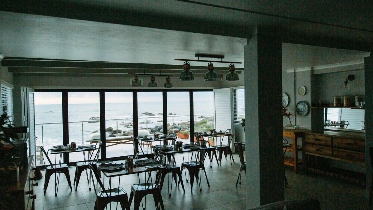 Photo of Others in Paternoster